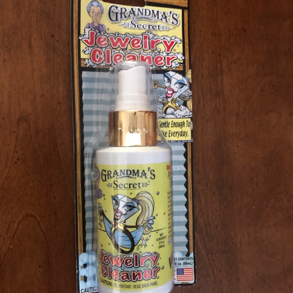 🌵3/$15 Grandma’s secret jewelry cleaner (see description)